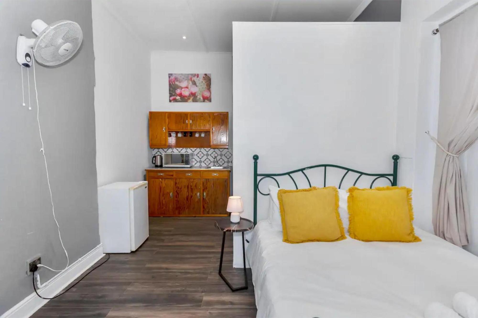 Apartment Serene Flat For 2 Woodstock Cape Town