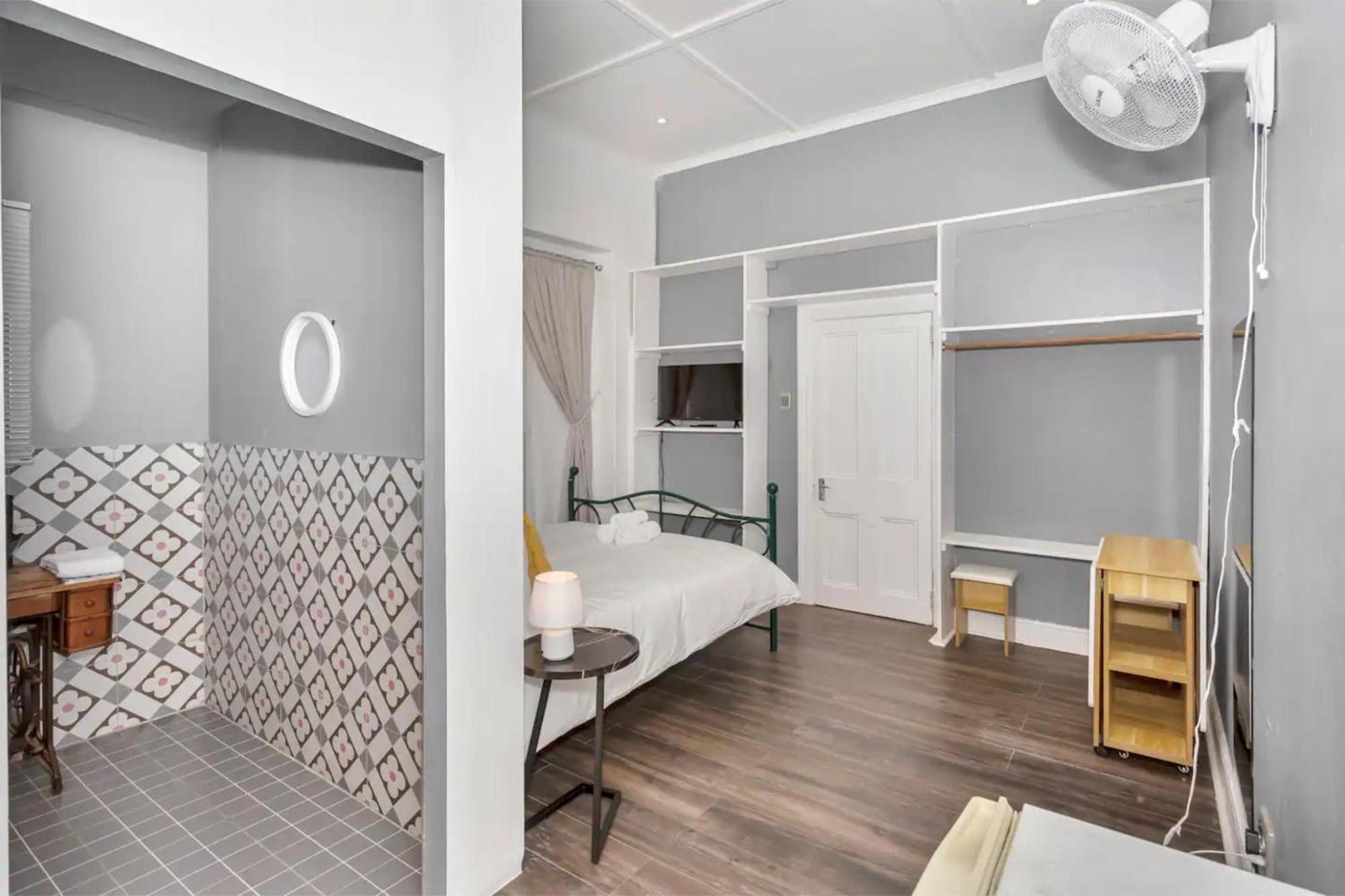 Serene Flat For 2 Woodstock Apartment *